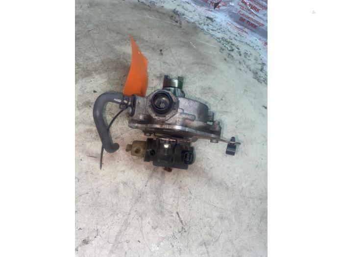 Vacuumpomp Rembekrachtiging van een Ford Focus 3 1.0 Ti-VCT EcoBoost 12V 125 2014