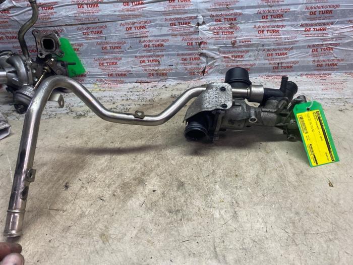 Waterpomp van een Mercedes-Benz A (W176) 1.6 A-180 16V 2017