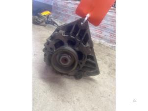 Gebruikte Dynamo Renault Twingo (C06) 1.2 Prijs € 26,62 Inclusief btw aangeboden door Autosloperij de Turk