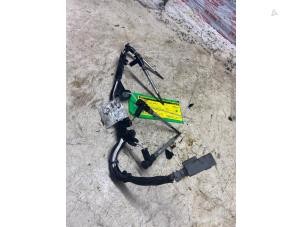 Gebruikte Gloeikaars Ford Kuga II (DM2) 2.0 TDCi 16V 180 4x4 Prijs € 32,67 Inclusief btw aangeboden door Autosloperij de Turk