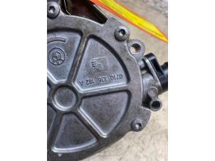 Gebruikte Vacuumpomp (Benzine) BMW 3 serie (F30) 320i 2.0 16V Prijs € 70,18 Inclusief btw aangeboden door Autosloperij de Turk