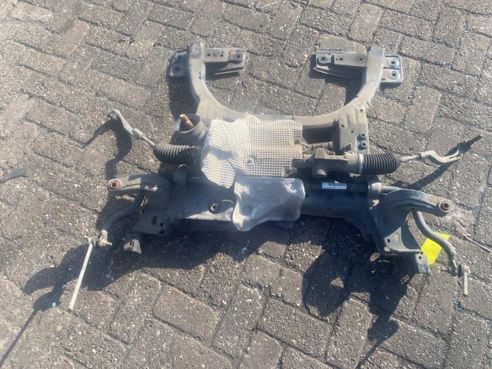 Gebruikte Subframe Mercedes CLA (117.3) 2.0 CLA-250 Turbo 16V 4-Matic Prijs € 130,68 Inclusief btw aangeboden door Autosloperij de Turk