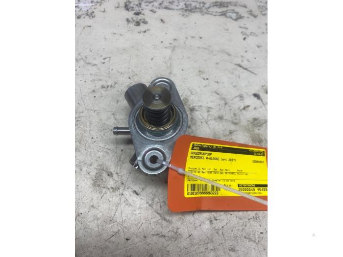 Gebruikte Hogedrukpomp Mercedes A (W176) 1.6 A-180 16V Prijs € 90,75 Inclusief btw aangeboden door Autosloperij de Turk