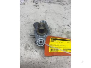 Gebruikte Hogedrukpomp Mercedes A (W176) 1.6 A-180 16V Prijs € 90,75 Inclusief btw aangeboden door Autosloperij de Turk