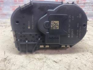 Gebruikte Gasklephuis Mercedes A (W176) 1.6 A-200 16V Prijs € 36,30 Inclusief btw aangeboden door Autosloperij de Turk