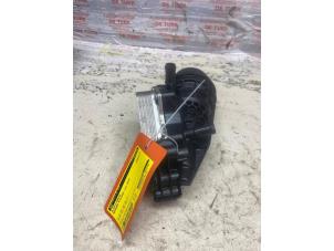 Gebruikte Oliefilterhuis Mercedes A (W176) 1.6 A-200 16V Prijs € 38,72 Inclusief btw aangeboden door Autosloperij de Turk