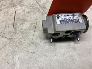 Gebruikte Expansieklep airco BMW 1 serie (E87/87N) 118i 16V Prijs € 42,35 Inclusief btw aangeboden door Autosloperij de Turk