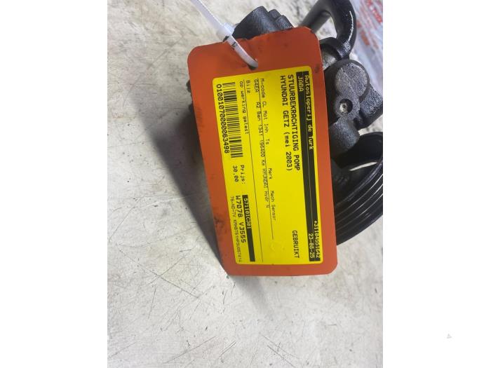 Stuurbekrachtiging Pomp van een Hyundai Getz 1.3i 12V 2003