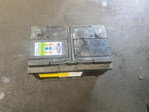 Gebruikte Accu Ford C-Max (DXA) 1.0 Ti-VCT EcoBoost 12V 125 Prijs € 84,70 Inclusief btw aangeboden door Autosloperij de Turk