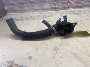 Gebruikte Thermostaathuis Nissan Juke (F15) 1.2 DIG-T 16V Prijs € 30,25 Inclusief btw aangeboden door Autosloperij de Turk