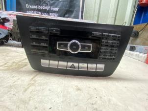 Gebruikte Radio CD Speler Mercedes C (W204) 2.2 C-220 CDI 16V BlueEFFICIENCY Prijs € 145,20 Inclusief btw aangeboden door Autosloperij de Turk