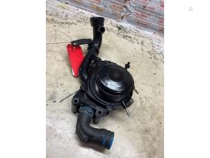 Gebruikte Waterpomp Mercedes C (W204) 2.2 C-220 CDI 16V BlueEFFICIENCY Prijs € 54,45 Inclusief btw aangeboden door Autosloperij de Turk