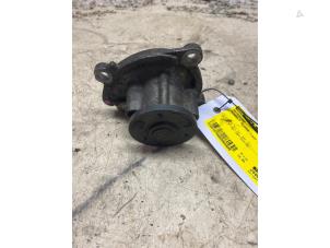 Gebruikte Waterpomp Renault Megane III Coupe (DZ) 1.4 16V TCe 130 Prijs € 18,15 Inclusief btw aangeboden door Autosloperij de Turk