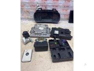 Gebruikte Kontaktslot + computer Renault Kadjar (RFEH) 1.2 Energy TCE 130 Prijs € 350,90 Inclusief btw aangeboden door Autosloperij de Turk