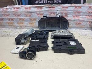 Gebruikte Contactslot + computer Renault Kadjar (RFEH) 1.3 TCE 140 FAP 16V Prijs € 363,00 Inclusief btw aangeboden door Autosloperij de Turk