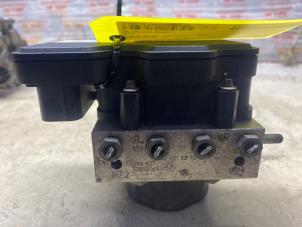 Gebruikte ABS Pomp Mercedes CLA (117.3) 1.6 CLA-180 16V Prijs € 60,50 Inclusief btw aangeboden door Autosloperij de Turk