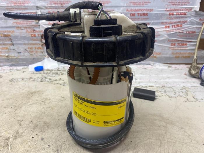 Gebruikte Benzinepomp Ford B-Max (JK8) 1.0 EcoBoost 12V 125 Prijs € 54,45 Inclusief btw aangeboden door Autosloperij de Turk