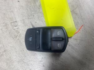 Gebruikte Ruit schakelaar elektrisch Opel Corsa D 1.6i OPC 16V Turbo Prijs € 12,10 Inclusief btw aangeboden door Autosloperij de Turk