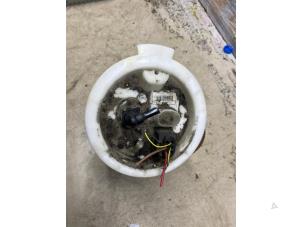 Gebruikte Benzinepomp BMW 3 serie (F30) 316i 1.6 16V Prijs € 54,45 Inclusief btw aangeboden door Autosloperij de Turk