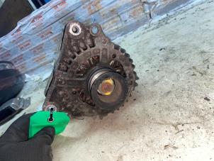 Gebruikte Alternator Volkswagen Polo IV (9N1/2/3) 1.4 16V Prijs € 36,30 Inclusief btw aangeboden door Autosloperij de Turk