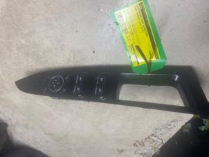 Gebruikte Elektrisch Raam Schakelaar Ford Mondeo V 1.5 EcoBoost 16V Prijs € 48,40 Inclusief btw aangeboden door Autosloperij de Turk