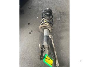 Gebruikte Schokdemper links-voor Ford EcoSport (JK8) 1.0 EcoBoost 12V 140 Prijs € 60,50 Inclusief btw aangeboden door Autosloperij de Turk