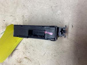 Gebruikte Centrale Deurvergrendelings Module Mazda CX-3 (DJ/DK) 2.0 SkyActiv-G 120 AWD Prijs € 42,35 Inclusief btw aangeboden door Autosloperij de Turk