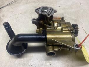 Gebruikte Oliepomp Volkswagen Scirocco (137/13AD) 2.0 TSI 16V Prijs € 84,70 Inclusief btw aangeboden door Autosloperij de Turk