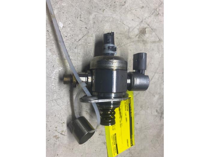 Gebruikte Hogedrukpomp Volkswagen Scirocco (137/13AD) 2.0 TSI 16V Prijs € 90,75 Inclusief btw aangeboden door Autosloperij de Turk