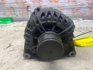 Gebruikte Dynamo Peugeot 308 SW (L4/L9/LC/LJ/LR) 1.2 12V e-THP PureTech 130 Prijs € 48,40 Inclusief btw aangeboden door Autosloperij de Turk