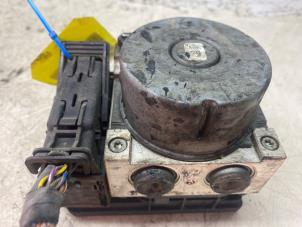 Gebruikte ABS Pomp Ford Fiesta 7 1.0 EcoBoost 12V 125 Prijs € 181,50 Inclusief btw aangeboden door Autosloperij de Turk