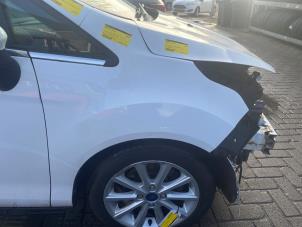 Gebruikte Spatbord rechts-voor Ford B-Max (JK8) 1.0 EcoBoost 12V 100 Prijs € 121,00 Inclusief btw aangeboden door Autosloperij de Turk