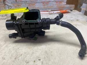 Gebruikte Thermostaat Opel Crossland (X) 1.2 12V Prijs € 36,30 Inclusief btw aangeboden door Autosloperij de Turk