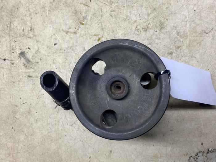 Gebruikte Pomp Servo Chrysler 300 C 2.7 V6 24V Prijs € 60,50 Inclusief btw aangeboden door Autosloperij de Turk