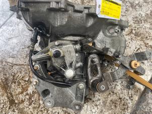 Gebruikte Versnellingsbak Opel Corsa D 1.4 16V Twinport Prijs € 272,25 Inclusief btw aangeboden door Autosloperij de Turk