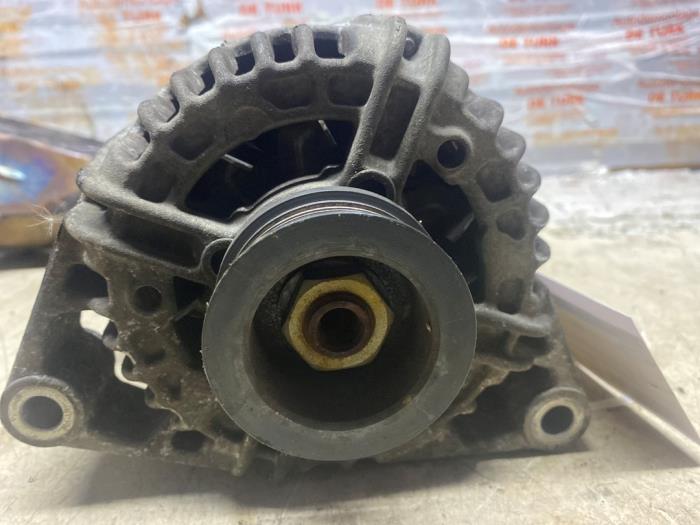 Gebruikte Dynamo Opel Corsa D 1.4 16V Twinport Prijs € 36,30 Inclusief btw aangeboden door Autosloperij de Turk