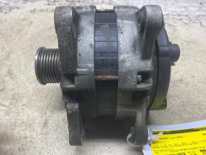 Gebruikte Alternator Nissan Qashqai (J11) 1.2 DIG-T 16V Prijs € 44,77 Inclusief btw aangeboden door Autosloperij de Turk