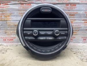 Gebruikte Radio CD Speler Mini Mini (F55) 1.2 12V One First Prijs € 242,00 Inclusief btw aangeboden door Autosloperij de Turk