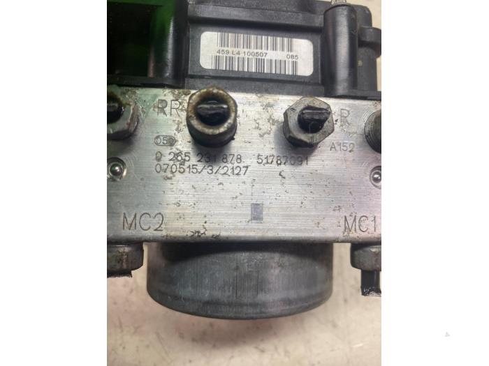 Gebruikte ABS Pomp Fiat Grande Punto (199) 1.2 Prijs € 24,20 Inclusief btw aangeboden door Autosloperij de Turk