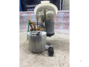 Gebruikte Benzinepomp BMW 3 serie (F30) 320i 2.0 16V Prijs € 139,15 Inclusief btw aangeboden door Autosloperij de Turk