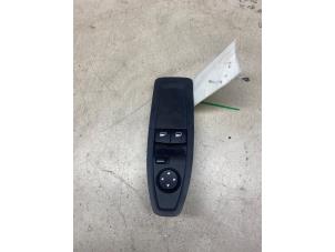 Gebruikte Ruit schakelaar elektrisch BMW 1 serie (F21) 114i 1.6 16V Prijs € 24,20 Inclusief btw aangeboden door Autosloperij de Turk