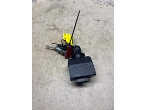 Gebruikte Kontaktslot + Sleutel Mercedes C Sportcoupé (C203) 1.8 C-180K 16V Prijs € 90,75 Inclusief btw aangeboden door Autosloperij de Turk