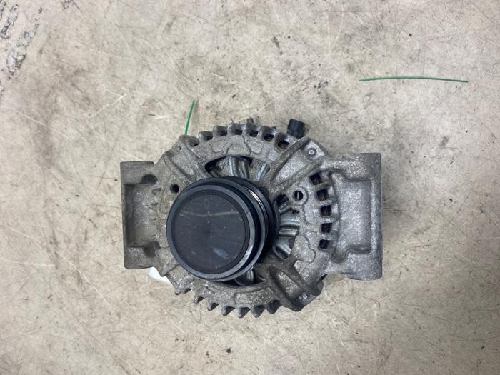 Dynamo van een Opel Insignia Country Tourer 1.5 Turbo 16V 165 2018