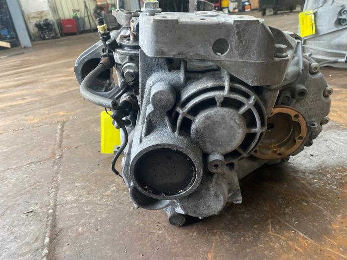 Versnellingsbak van een Audi TT (8J3) 2.0 TFSI 16V 2011