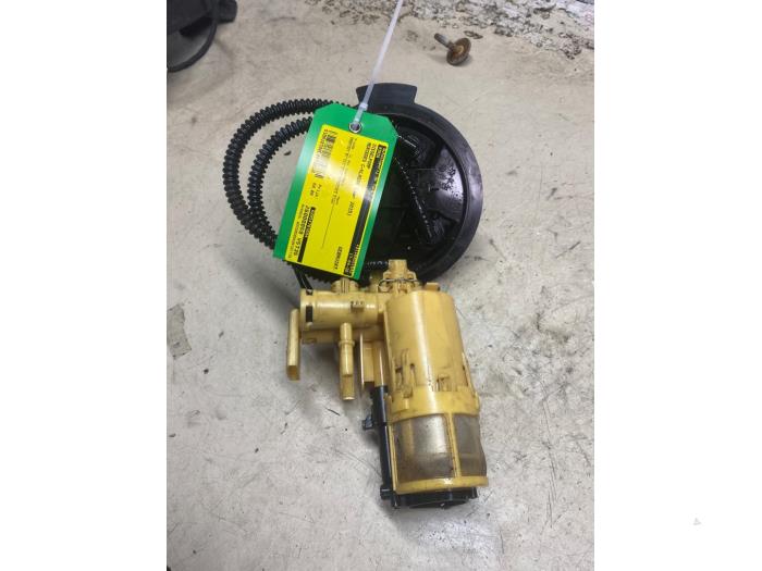 Gebruikte Dieselpomp Mercedes C (W205) C-220 2.2 CDI BlueTEC, C-220 d 16V Prijs € 72,60 Inclusief btw aangeboden door Autosloperij de Turk