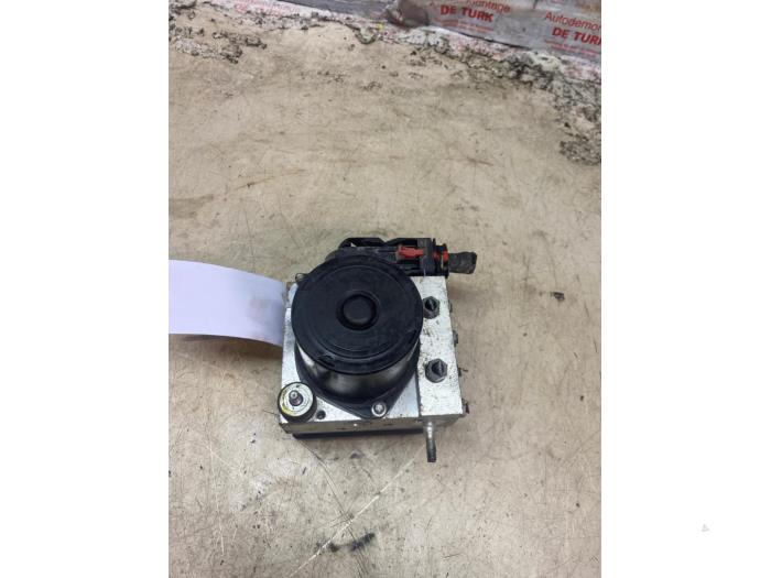 Gebruikte ABS Pomp Skoda Fabia II Combi 1.2 TDI 12V Greenline Prijs € 12,10 Inclusief btw aangeboden door Autosloperij de Turk