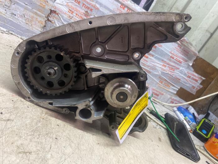 Gebruikte Brandstofpomp Mechanisch Iveco New Daily VI 33S16, 35C16, 35S16 Prijs € 290,40 Inclusief btw aangeboden door Autosloperij de Turk
