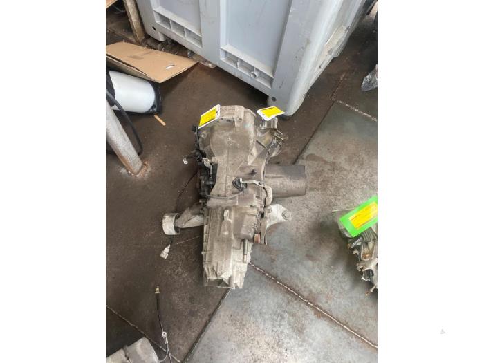 Gebruikte Versnellingsbak Volkswagen Passat (3B3) 2.0 20V Prijs € 121,00 Inclusief btw aangeboden door Autosloperij de Turk