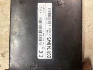 Kontaktslot + computer van een Renault Captur I (2R) 0.9 Energy TCE 12V 2015