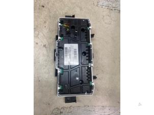 Kontaktslot + computer van een Renault Captur I (2R) 0.9 Energy TCE 12V 2015